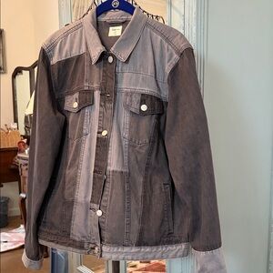 GAP Women's Two-Tone Black and Gray Denim Jacket